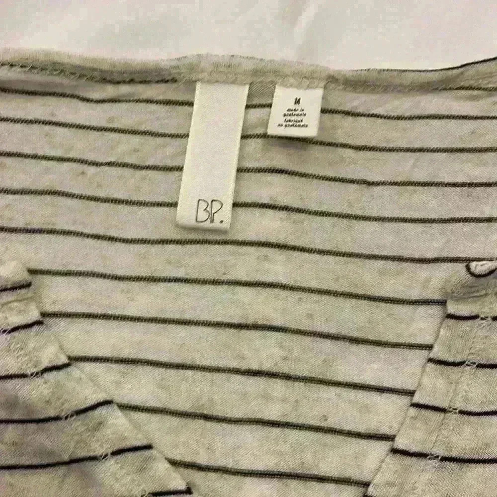 BP Women V-Neck Long Sleeve Shirt - Picture 3 of 3
